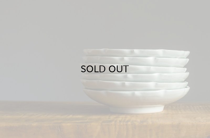 画像6: 阿部春弥　白磁輪花 ５寸皿