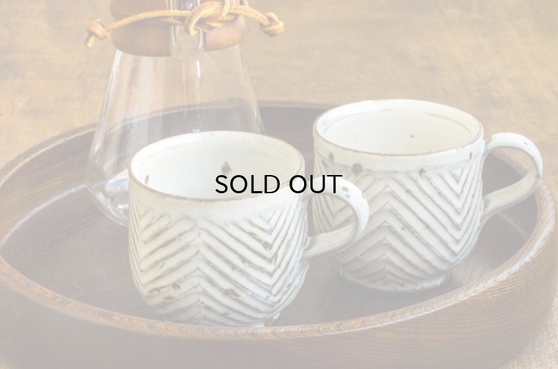 画像8: 福井一伯  粉引マットマグ 矢羽根 a.