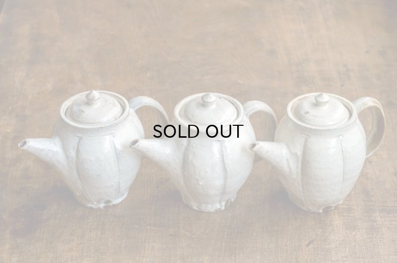 画像16: 福井一伯 　粉引輪花ポット・A